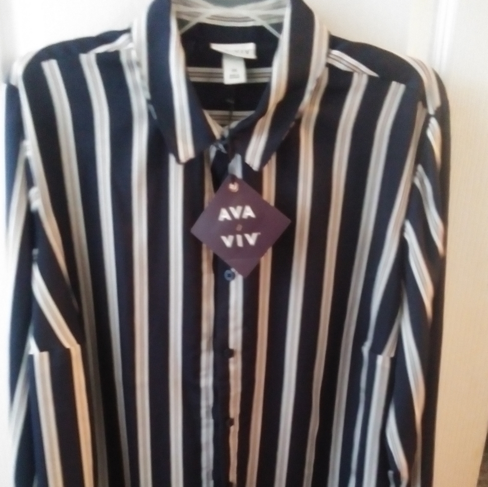 Ava and Viv Navy Blue and White 2X Button Up